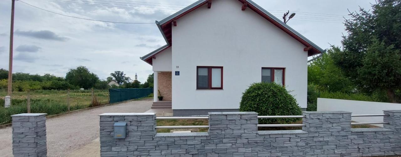 Kuca Za Odmor Domus Alba Villa Branjin Vrh Dış mekan fotoğraf